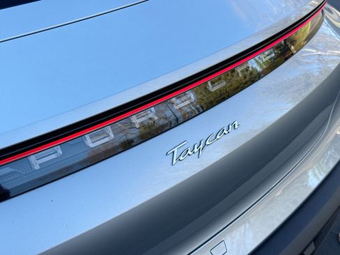 Used 2021 Porsche Taycan image 36