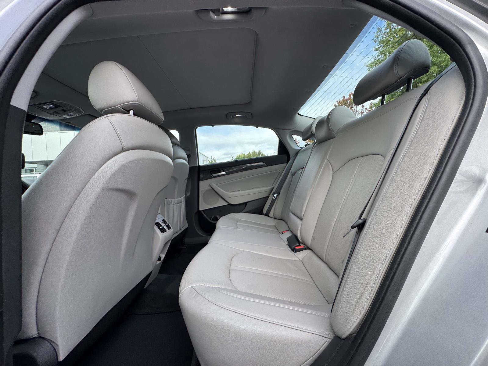 Used 2019 Hyundai Sonata Limited w/ Ultimate Package 04 FWD image 12