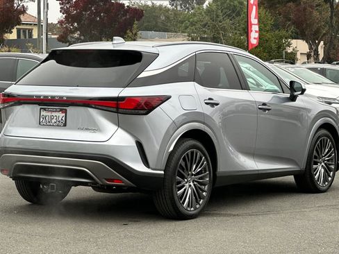 Used 2024 Lexus RX 450h AWD w/ Convenience Package image 4