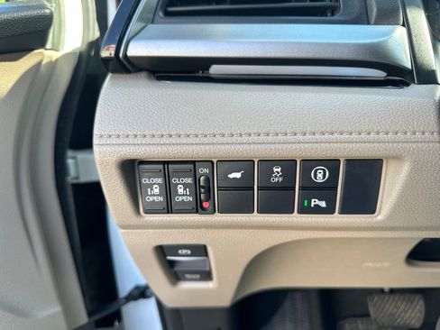 Used 2023 Honda Odyssey Touring image 30