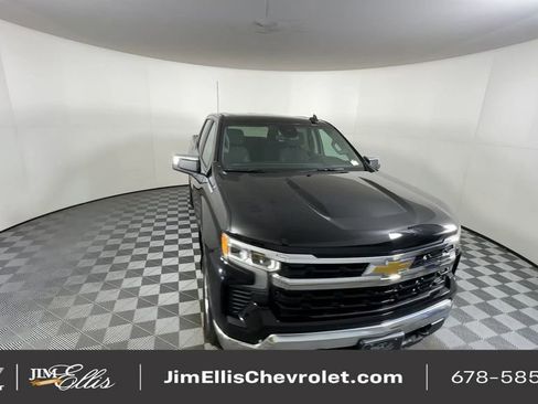 Certified 2025 Chevrolet Silverado 1500 LT image 2