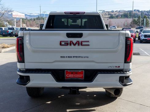 Used 2024 GMC Sierra 2500 AT4 w/ AT4 Premium Plus Package image 6