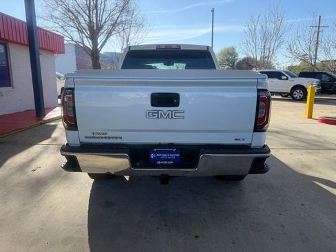 Used 2018 GMC Sierra 1500 SLT w/ SLT Premium Package image 4