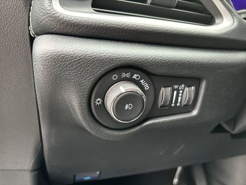 New 2026 Chrysler Pacifica Select w/ S Appearance Package image 12