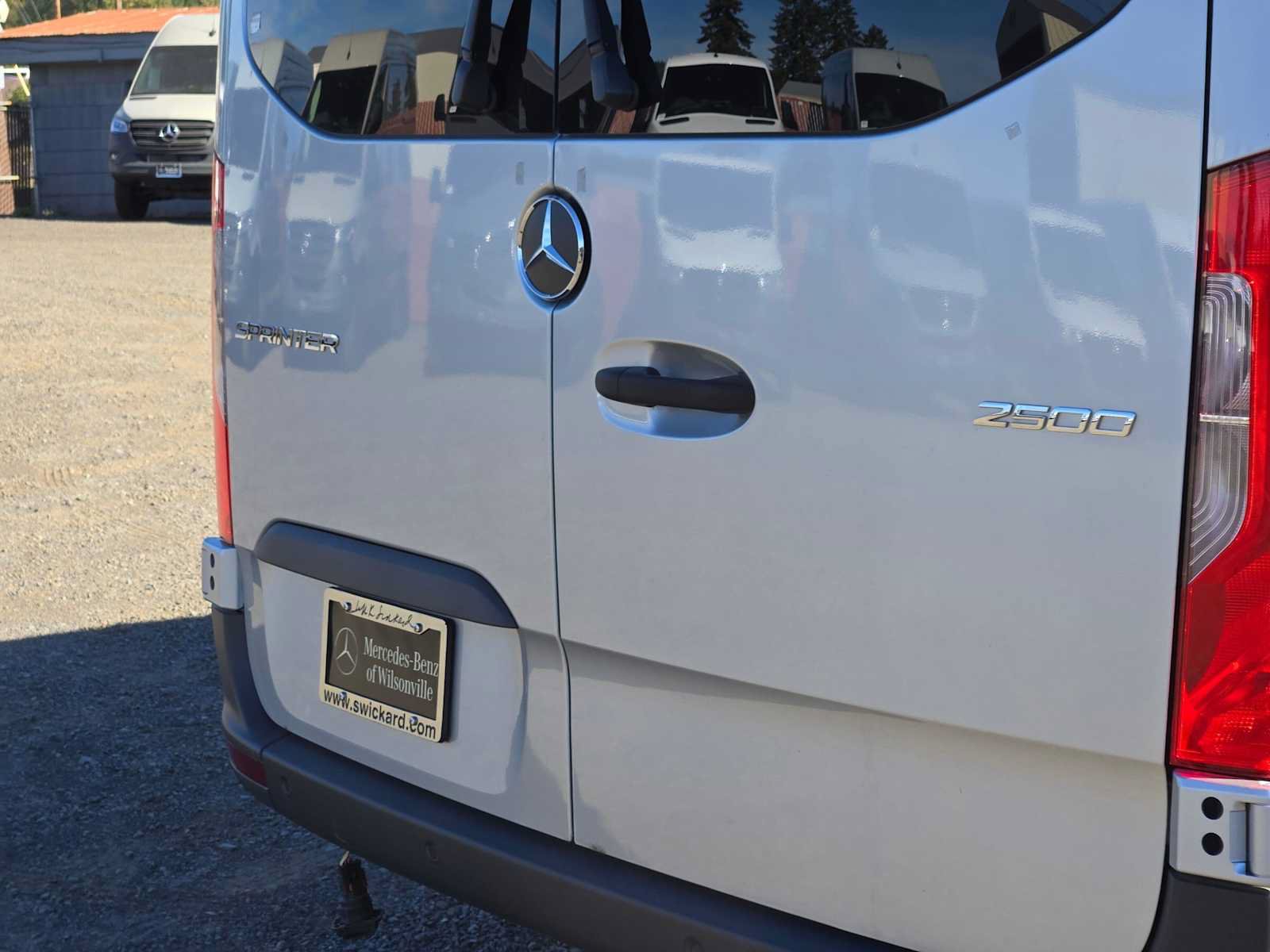 Used 2025 Mercedes-Benz Sprinter 2500 image 19