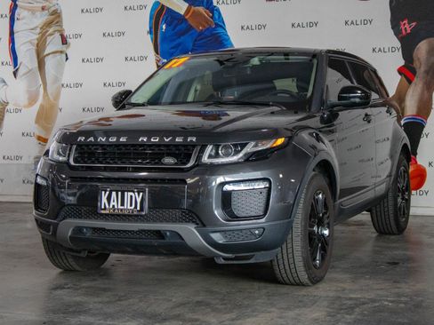 Used 2017 Land Rover Range Rover Evoque SE Premium image 20