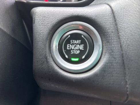 Used 2023 GMC Yukon SLT w/ SLT Premium Package image 29