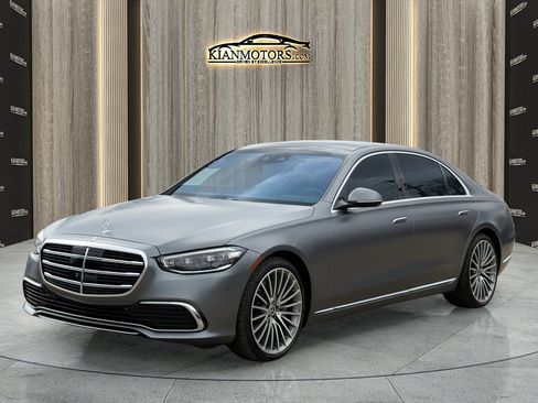Used 2023 Mercedes-Benz S 580 4MATIC Sedan image 3