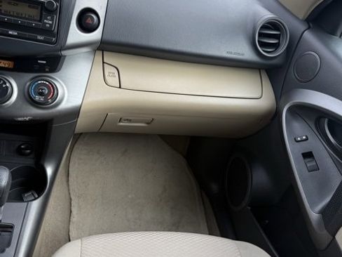 Used 2012 Toyota RAV4 Base w/ Upgrade Value Pkg image 30