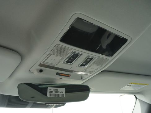 New 2025 Land Rover Defender 110 S image 16