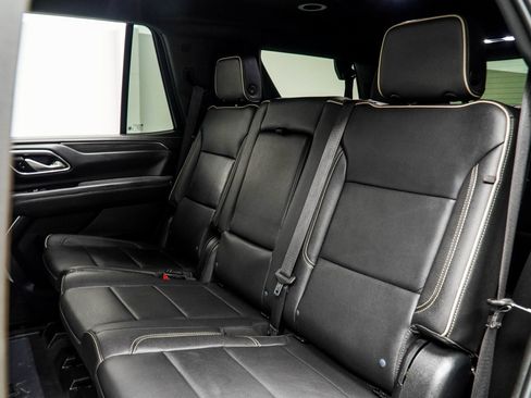 Used 2023 GMC Yukon SLT image 36