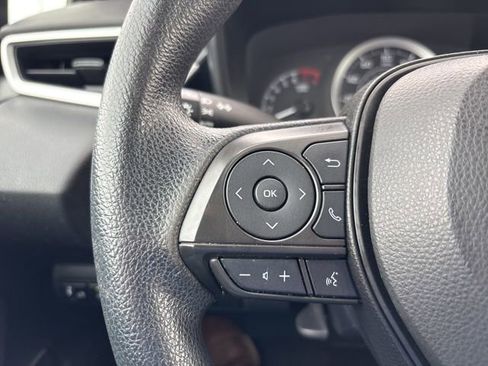 Used 2022 Toyota Corolla LE image 11