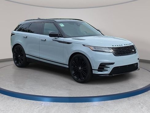 Used 2025 Land Rover Range Rover Velar Dynamic HSE AWD/4WD image 3