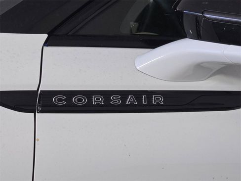 New 2026 Lincoln Corsair Premiere image 6
