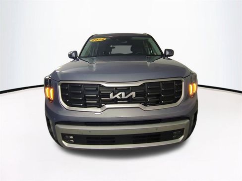 Used 2024 Kia Telluride SX w/ Towing Package image 3