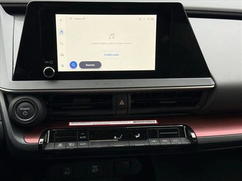 Used 2024 Toyota Prius Prime SE image 15