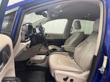 Used 2021 Chrysler Pacifica Touring-L image 5
