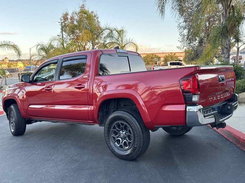 Used 2018 Toyota Tacoma SR5 image 5