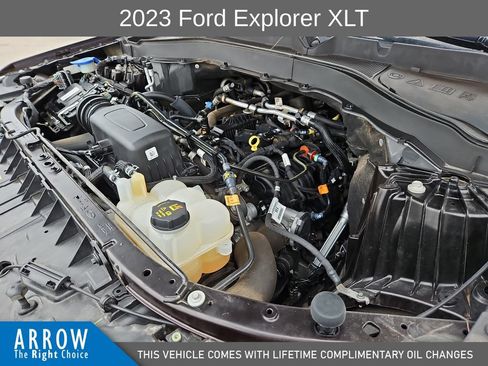 Used 2023 Ford Explorer XLT w/ Equipment Group 202A RWD image 15