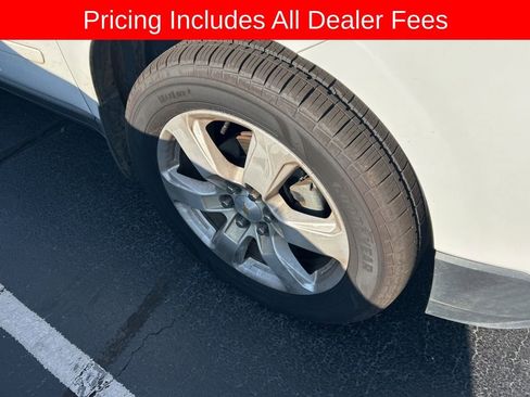 Used 2017 Chevrolet Traverse LT w/ Style and Technology Package AWD/4WD image 2