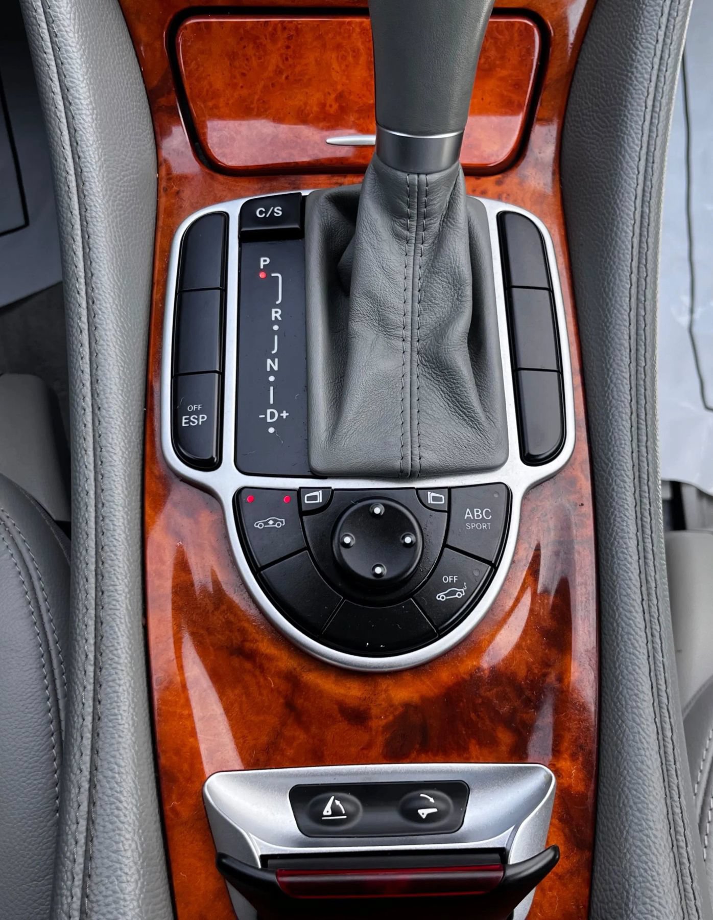 Used 2006 Mercedes-Benz SL 500 image 39