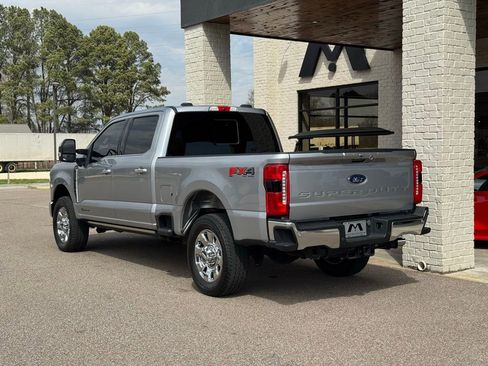 Used 2024 Ford F250 Lariat w/ Lariat Ultimate Package AWD/4WD image 11