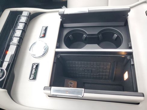 New 2026 Lincoln Navigator Reserve w/ Jet Appearance Package image 26