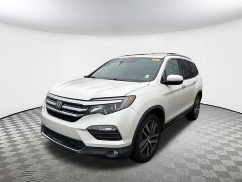 Used 2017 Honda Pilot Elite image 3