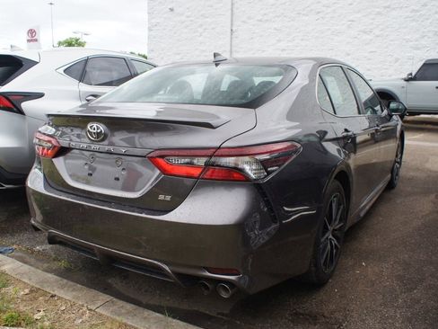 Used 2023 Toyota Camry SE FWD image 4