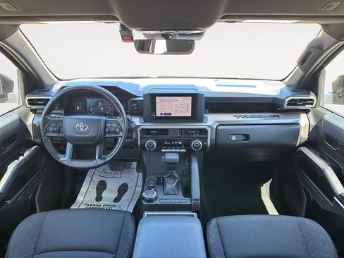 Used 2024 Toyota Tacoma SR5 AWD/4WD image 10