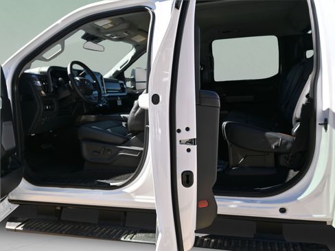 Used 2026 Ford F350 Lariat w/ Lariat Premium Package AWD/4WD image 21