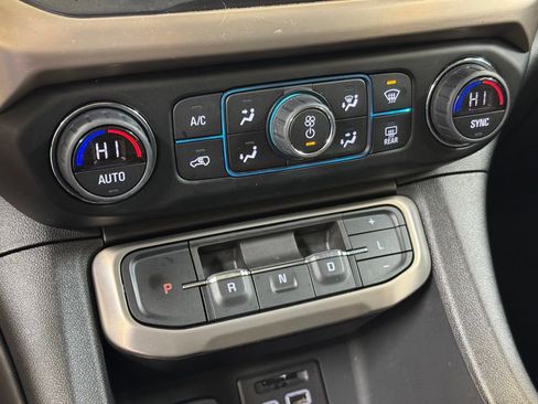 Used 2022 GMC Acadia Denali w/ Black Diamond Edition image 42