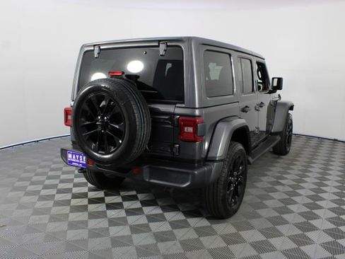Used 2025 Jeep Wrangler Unlimited Sahara AWD/4WD image 23