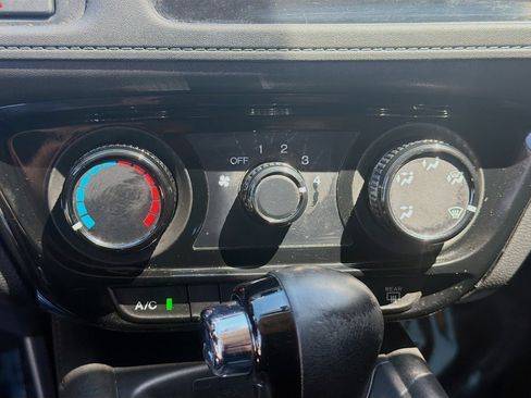 Certified 2020 Honda HR-V LX image 15