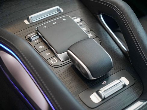 New 2026 Mercedes-Benz GLS 450 4MATIC image 22