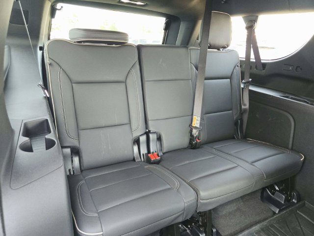 New 2025 Chevrolet Suburban Premier AWD/4WD image 17