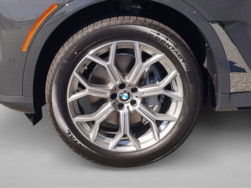 Used 2026 BMW X7 xDrive40i w/ Premium Package image 10