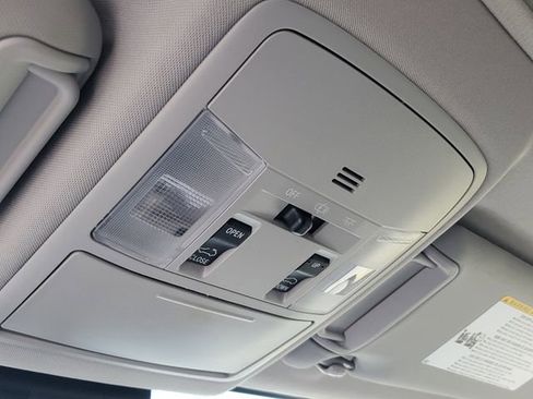 Used 2018 Toyota RAV4 XLE image 29