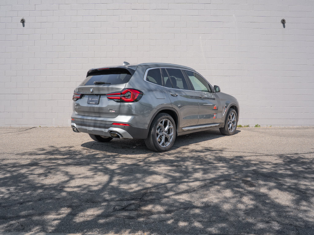 Used 2024 BMW X3 xDrive30i w/ Premium Package AWD/4WD image 7