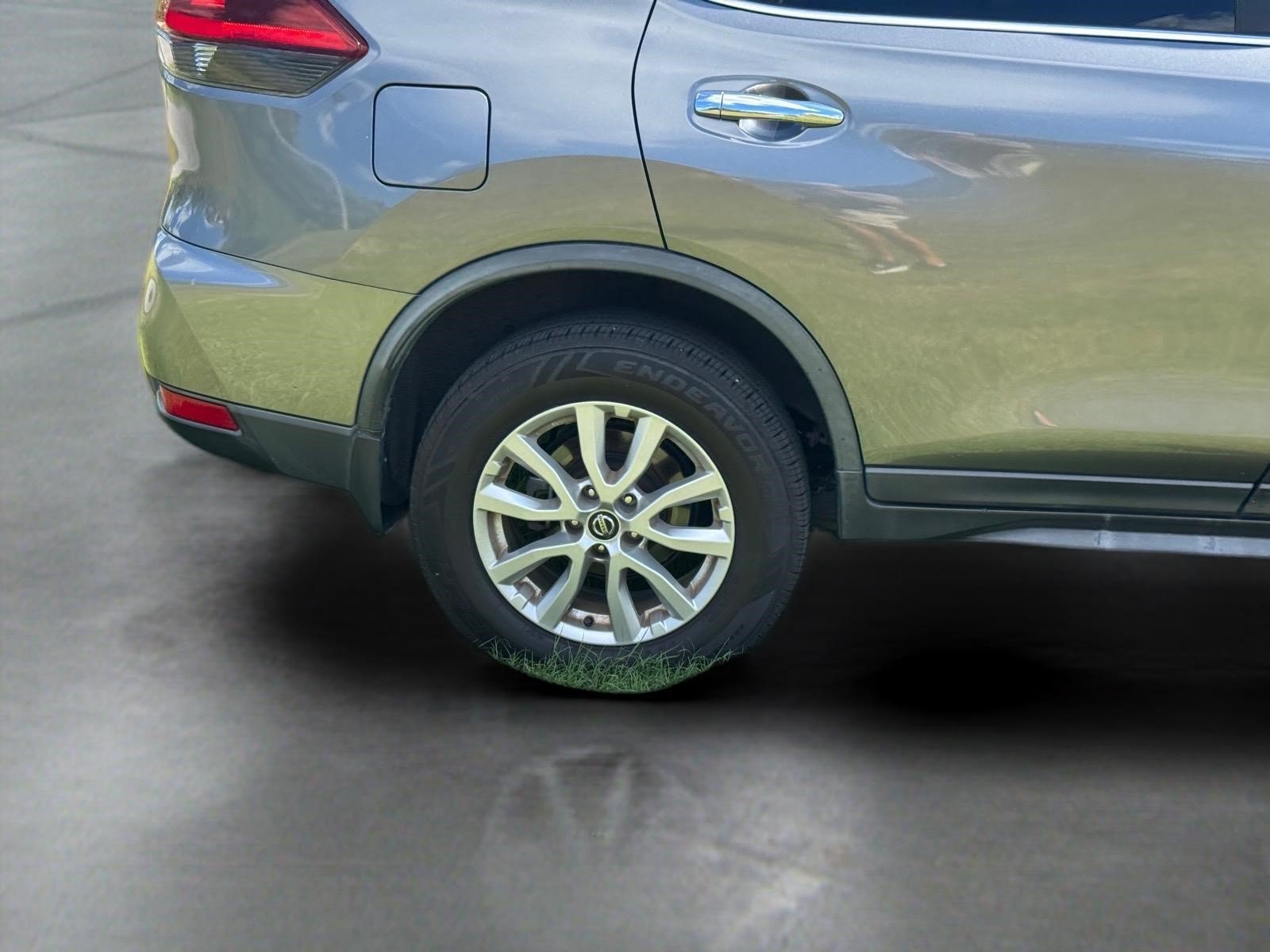 Used 2019 Nissan Rogue SV AWD/4WD image 15