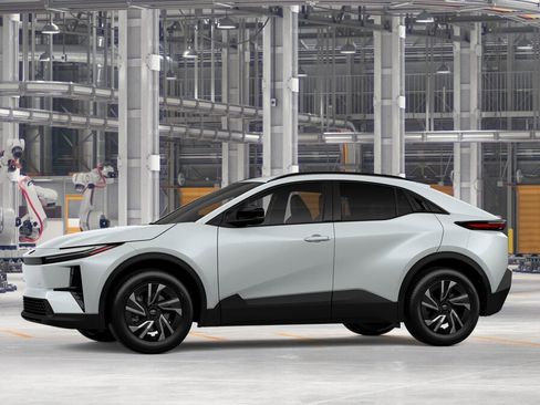 New 2026 Toyota C-HR AWD/4WD image 4