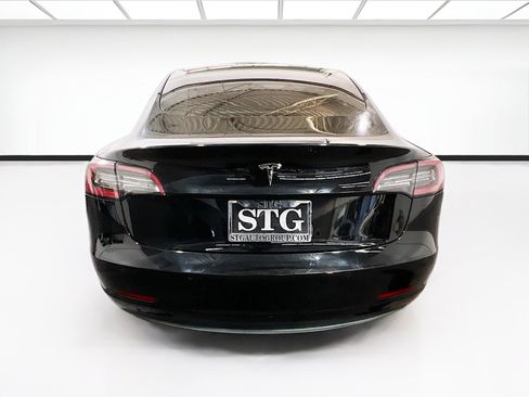Used 2021 Tesla Model 3 Standard Range Plus image 5