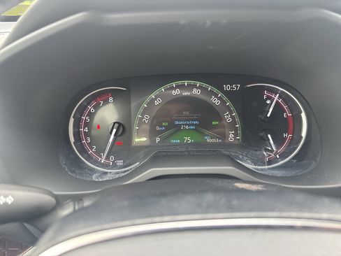 Used 2019 Toyota RAV4 Limited w/ Advanced Technology Package FWD image 18