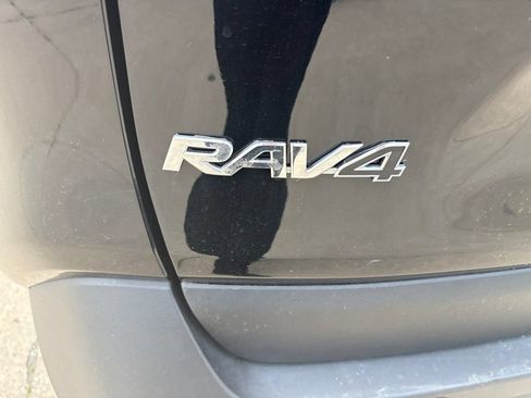Used 2025 Toyota RAV4 XLE AWD/4WD image 24