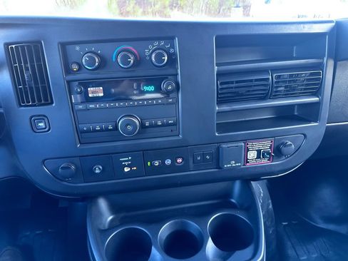 Used 2025 Chevrolet Express 2500 Extended w/ Communications Package image 6