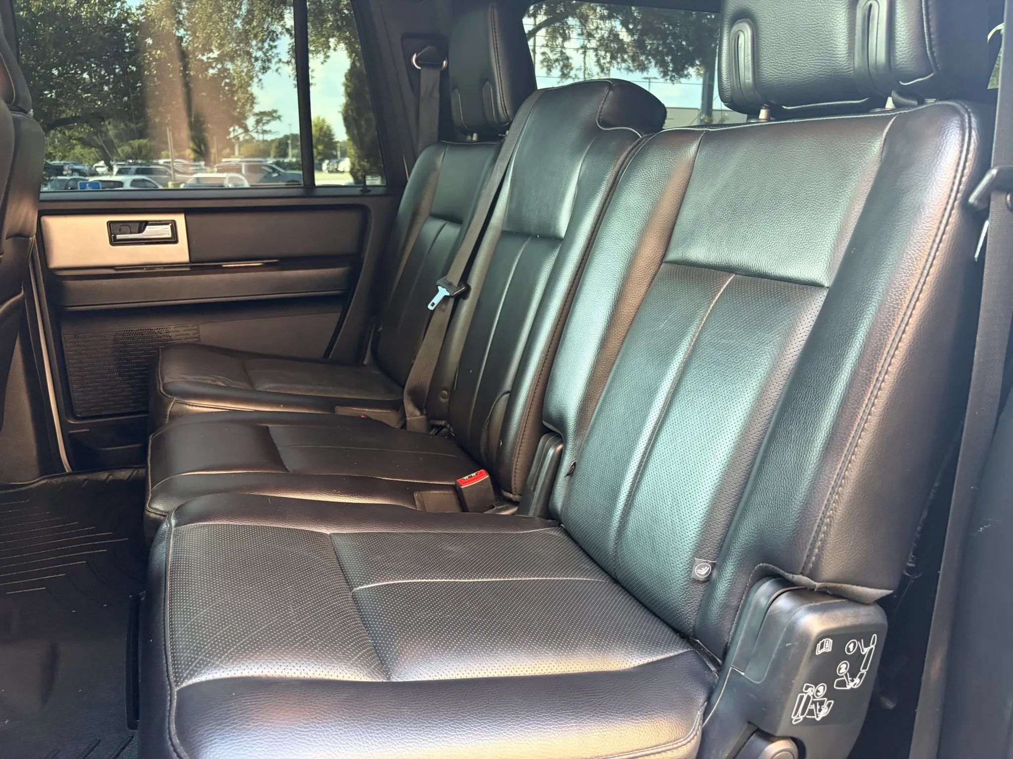 Used 2017 Ford Expedition EL Limited w/ Equipment Group 301A RWD image 15