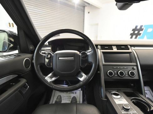 Used 2020 Land Rover Discovery Landmark AWD/4WD image 22