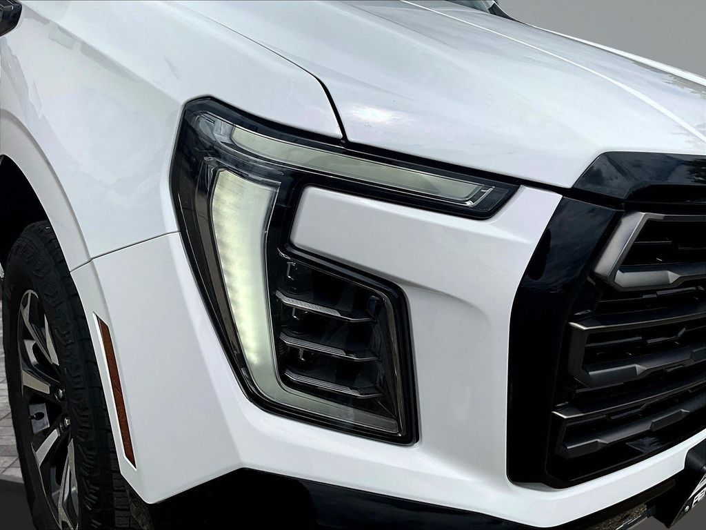 New 2026 GMC Yukon XL AT4 Ultimate w/ LPO, Floor Liner Package AWD/4WD image 36