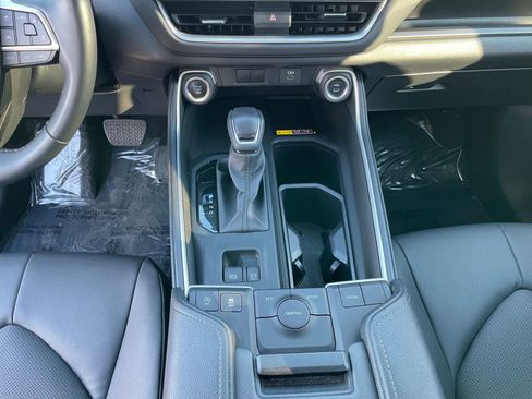 Used 2025 Toyota Grand Highlander FWD image 43