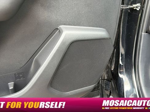 Used 2024 Toyota Highlander XLE AWD/4WD image 27